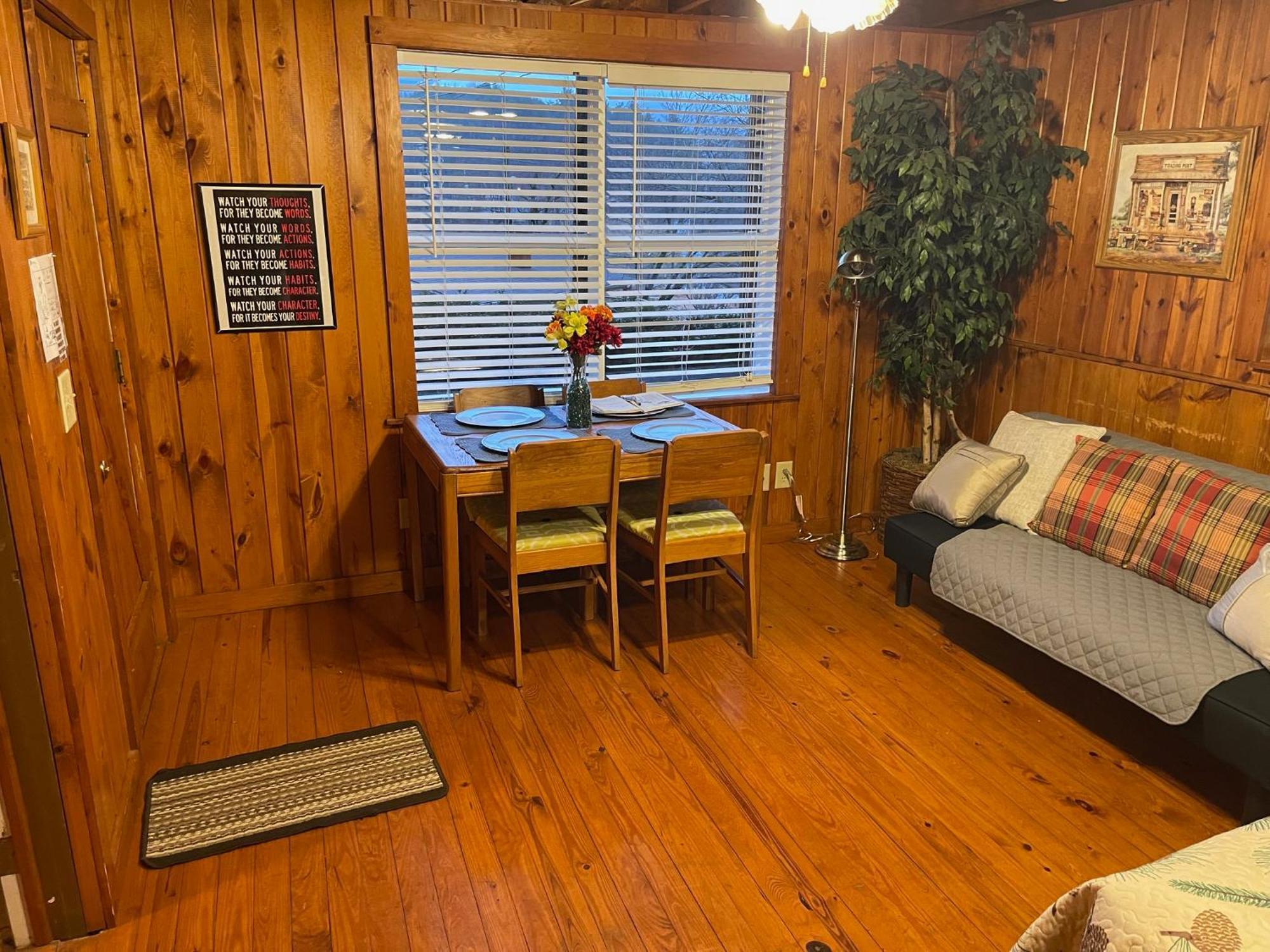 Mountain Aire Cottages & Inn Клейтън Екстериор снимка