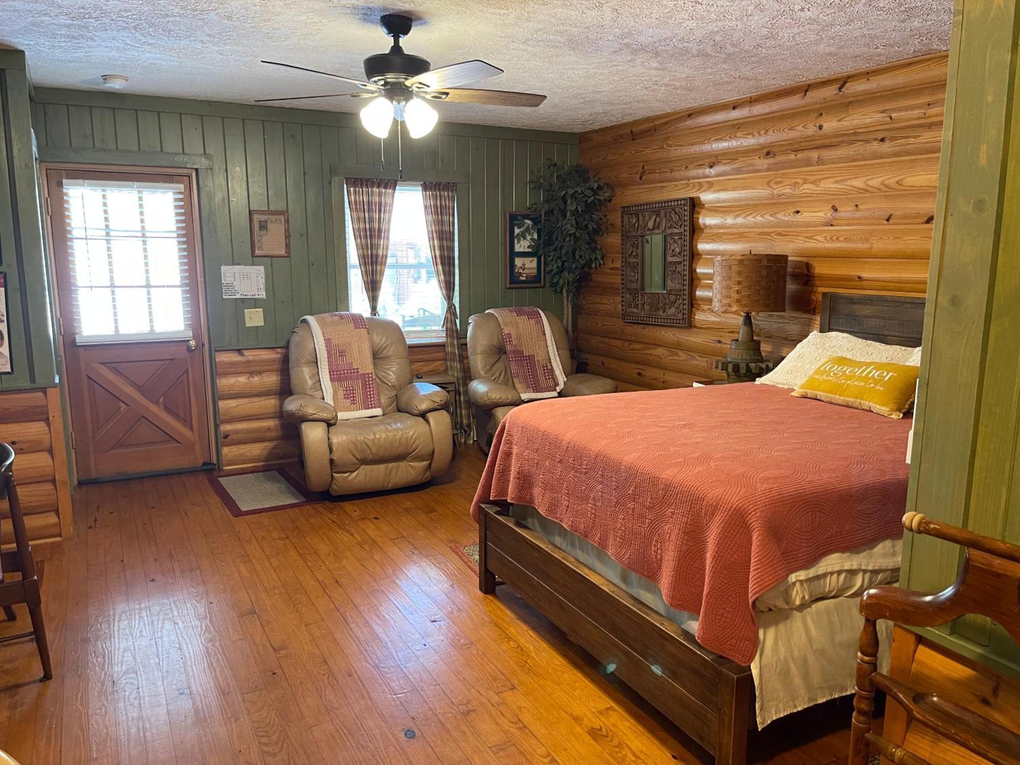 Mountain Aire Cottages & Inn Клейтън Екстериор снимка