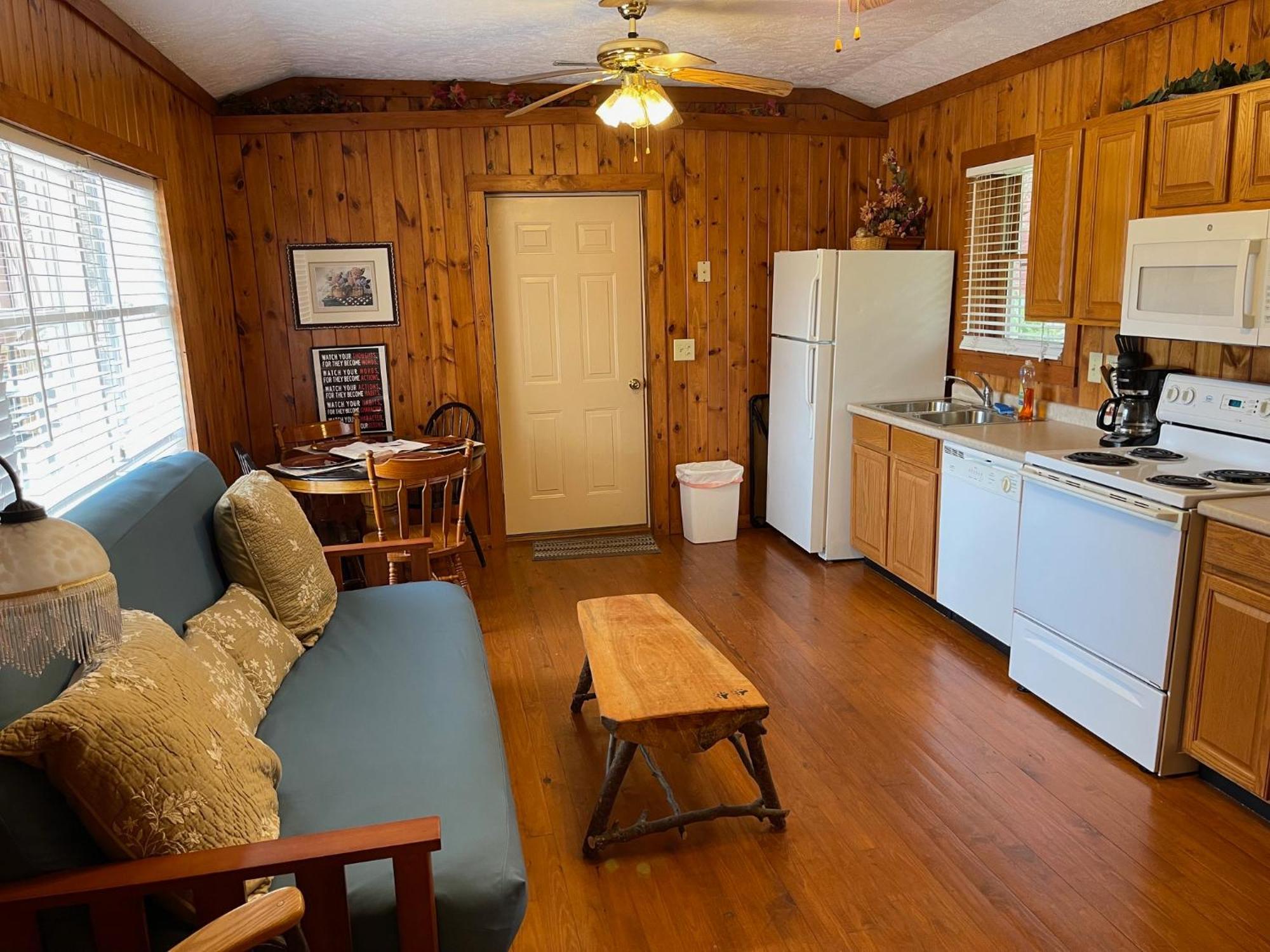 Mountain Aire Cottages & Inn Клейтън Екстериор снимка
