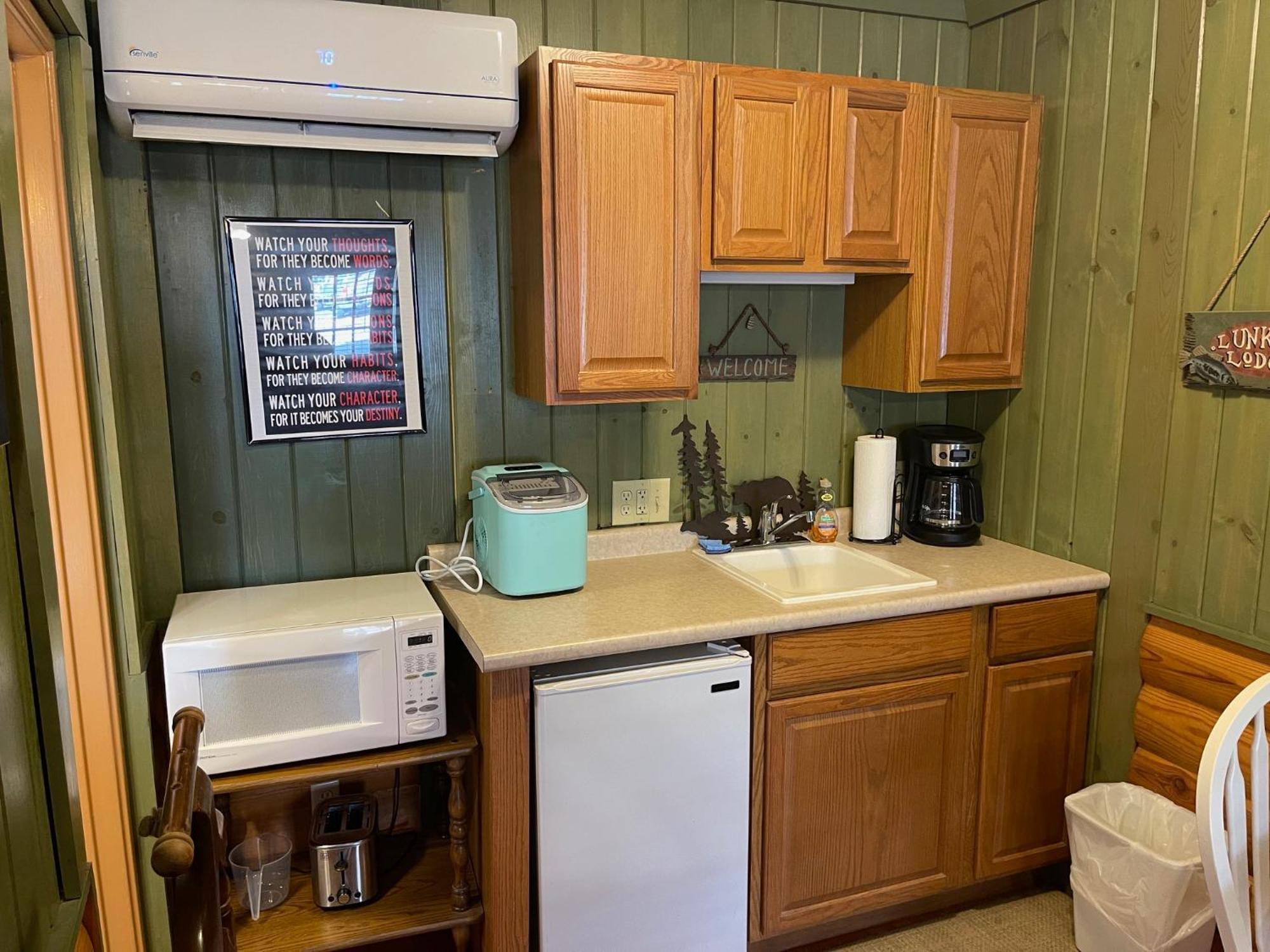 Mountain Aire Cottages & Inn Клейтън Екстериор снимка